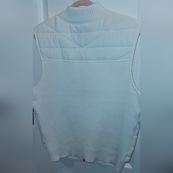 *NWT* White Quilted Vest by Liverpool - Picture 7 of 9